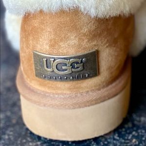 UGG Women Short Carter Boots USA size 7